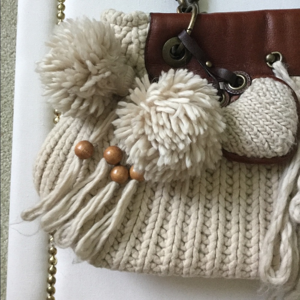 ❄️Juicy Couture Sweater Bag❄️ - Picture 3 of 8